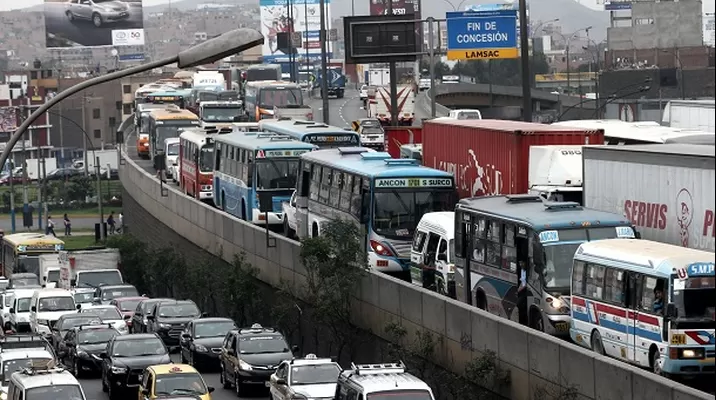 Caos vehicular en Lima. Foto: Andina Caos vehicular en Lima. Foto: Andina