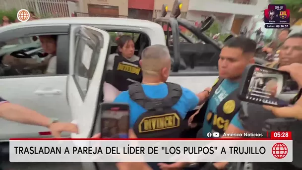 Trasladan a Trujillo a pareja del cabecilla de Los Pulpos capturada en Bolivia. Foto: América Noticias Trasladan a Trujillo a pareja del cabecilla de Los Pulpos capturada en Bolivia. Foto: América Noticias