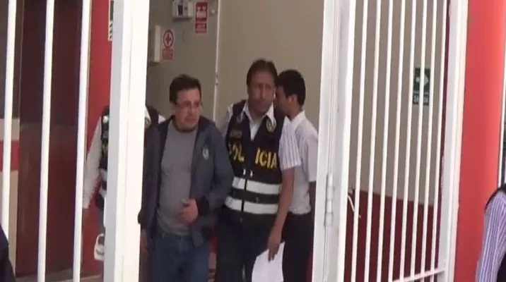 En poder de funcionario se encontró cinco mil soles En poder de funcionario se encontró cinco mil soles