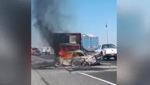 Tres muertos en choque frontal en la Panamericana Sur en Arequipa. Video: Canal N