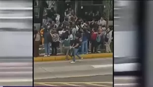 Un triple choque entre buses del Metropolitano dejó 46 heridos en la Vía Expresa, a la altura de la estación Angamos en Miraflores./ Video: CanalN