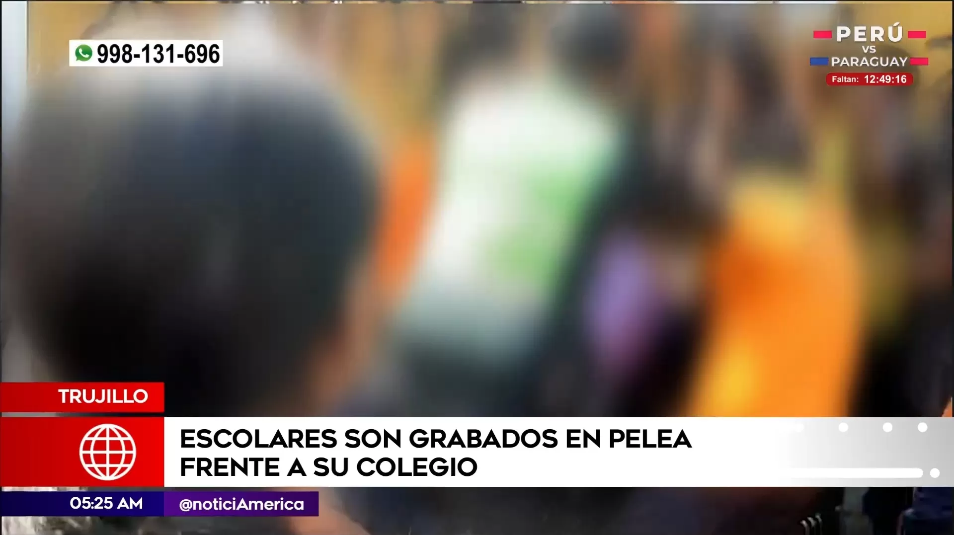 Escolares pelean frente a su colegio en Trujillo. Foto: América Noticias