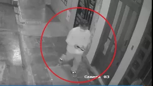 Cámara de vigilancia captó a extorsionador arrojando dinamita en una vivienda de Trujillo - Foto y video: Canal N