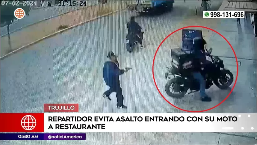 Trujillo: Repartidor evitó asalto entrando con su moto a restaurante