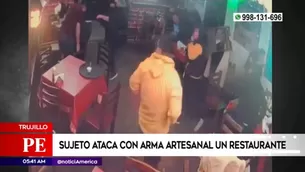 Cámaras de vigilancia captaron los momentos de terror de los comensales.