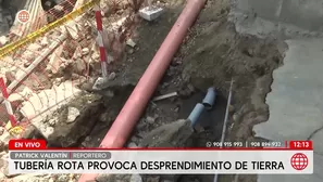 Tubería rota inunda viviendas y destruye escalera en San Juan de Lurigancho. Foto y video: América Noticias