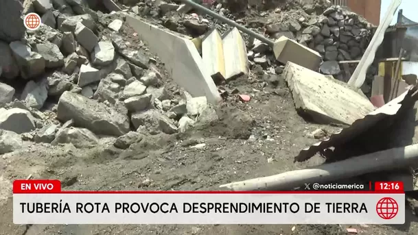Tubería rota inunda viviendas y destruye escalera en San Juan de Lurigancho. Foto: América Noticias