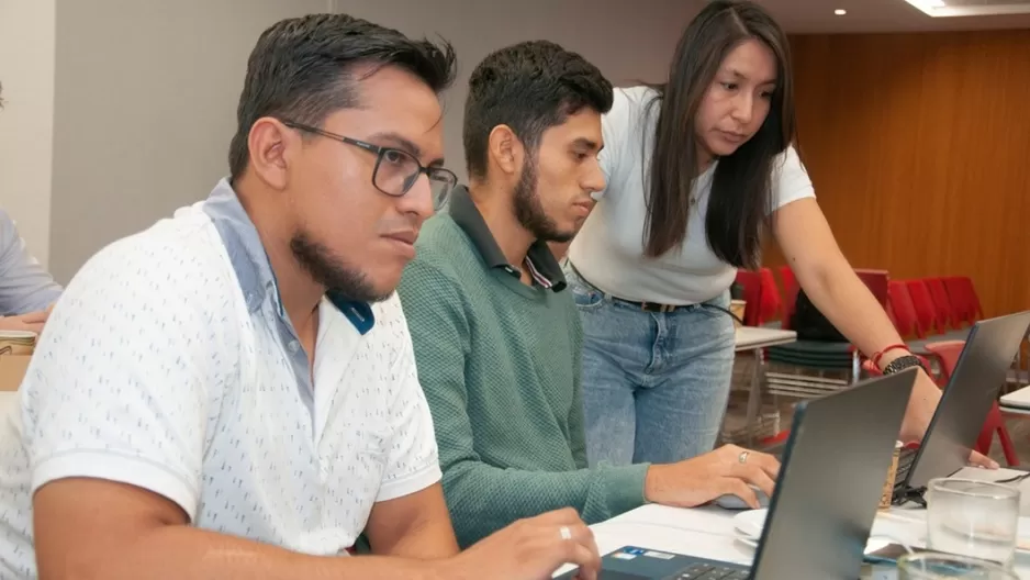 Universidad de Harvard convoca a peruanos a competir en 'Hackathon'.