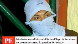 Las puertas de acceso a la Universidad Nacional Mayor de San Marcos lucen con cadenas 