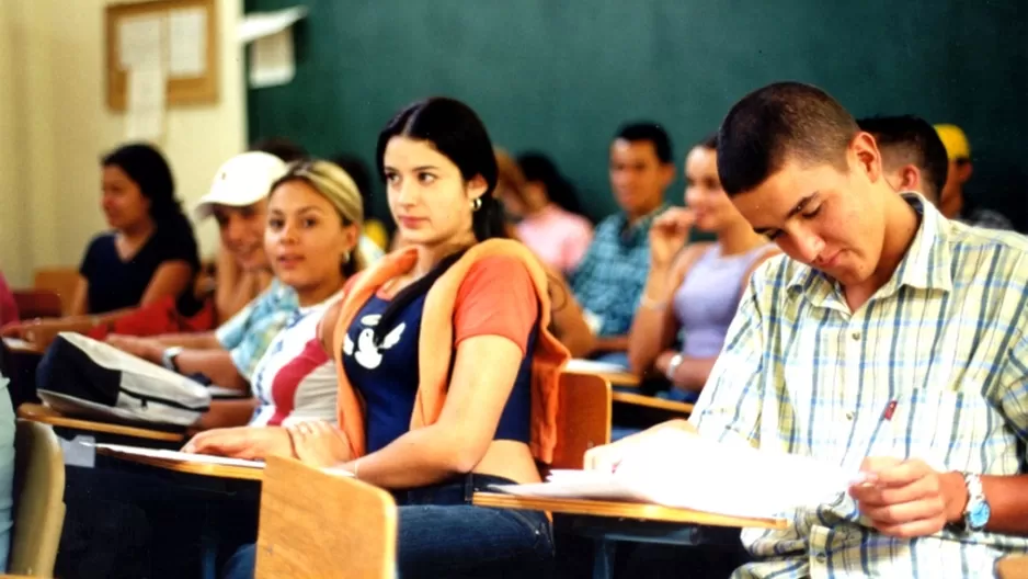 Jóvenes limeños prefieren estudiar en universidades que en institutos. Foto: magisterioperu.blogspot.com