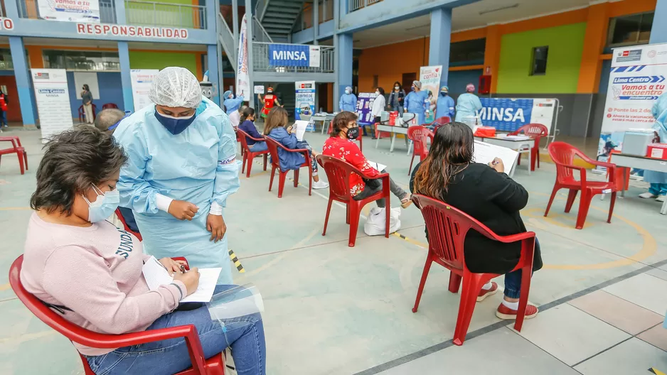 Vacunatorios también operarán en feriados. Foto: Minsa