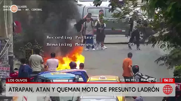 Vecinos de Los Olivos capturan y queman moto de presunto ladrón. Foto: América Noticias