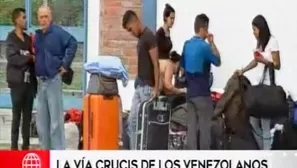 Los hijos de la Venezuela de Maduro forman una gran cola antes de ingresar al control migratorio