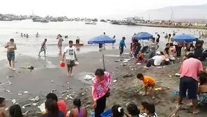 Playa de Ancón está llena de basura. Foto: América Noticias