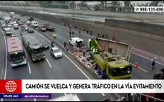 Vía de Evitamiento: Camión se vuelca y genera tráfico en Acho - Noticias de 