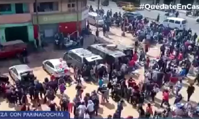 Decenas de ambulantes toman calles de La Victoria pese al estado de ...