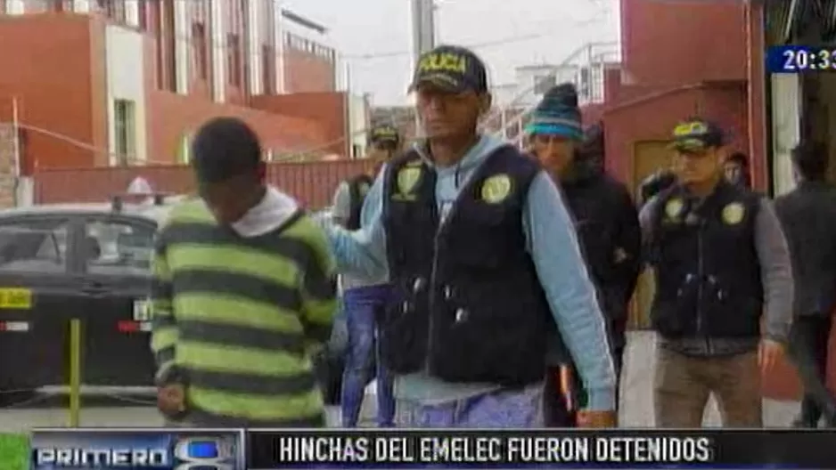 Hinchas ecuatorianos son detenidos tras robar tienda 