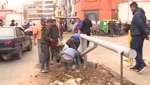 Colocan tranqueras en La Victoria. Foto: América Noticias