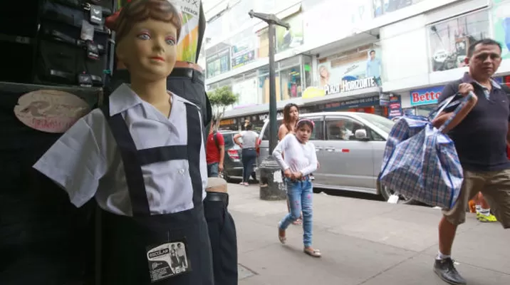 Suspenden clases en Gamarra. Foto: Andina Suspenden clases en Gamarra. Foto: Andina