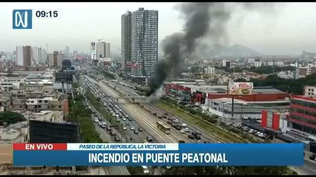 La Victoria: Controlan incendio en puente peatonal de Paseo de la República