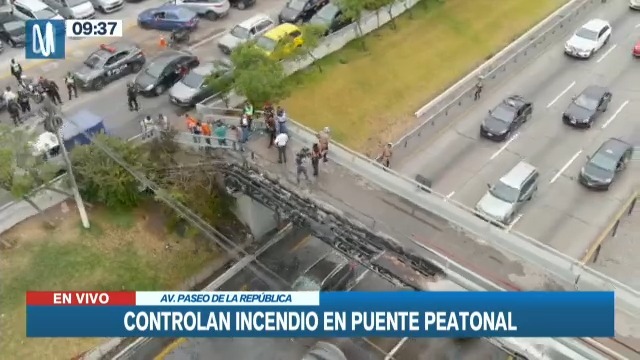 La Victoria: Controlan incendio en puente peatonal de Paseo de la República