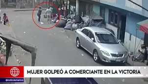 Es un ataque demencial, un video muestra cómo una mujer golpea a una anciana 