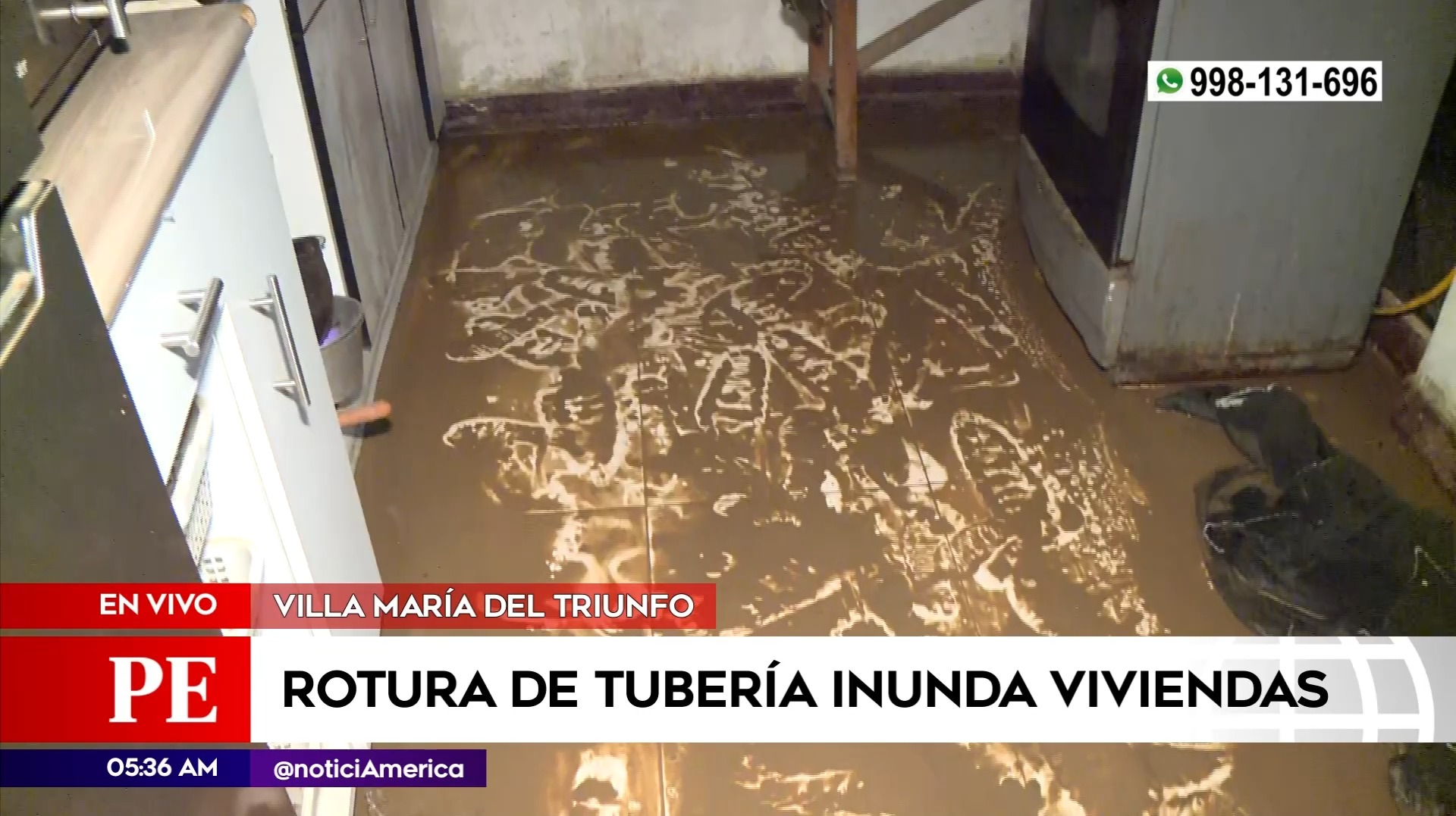 Rotura de tubería inunda viviendas en Villa María del Triunfo. Foto: América Noticias