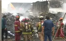 Reportan incendio en fábrica de colchones en Villa El Salvador - Noticias de bomberos