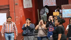 Estudiantes de la Universidad Federico Villarreal se enfrentaron a la Policía. Foto: Andina