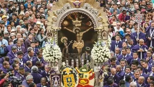 Miles de fieles acompañan al Cristo moreno. / Video: Canal N