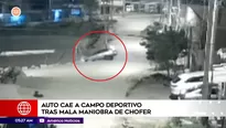 Auto cae a campo deportivo tras mala maniobra de chofer en Villa María del Triunfo. Foto y video: América Noticias