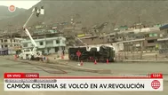Volcadura de camión cisterna con gas genera alarma en Comas