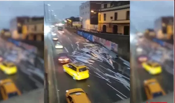 Volcadura de camión generó congestión en la Vía de Evitamiento. Foto: América Noticias Volcadura de camión generó congestión en la Vía de Evitamiento. Foto: América Noticias