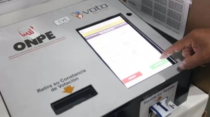 Reportan problemas con el voto electrónico en la segunda vuelta. Foto: La República. Reportan problemas con el voto electrónico en la segunda vuelta. Foto: La República.