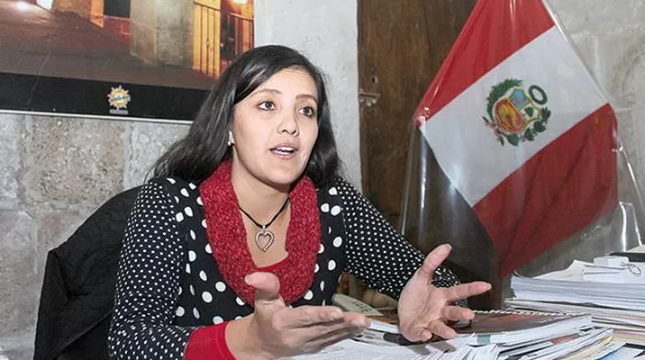 Yamila Osorio pidió a fujimoristas que se disculpen Yamila Osorio pidió a fujimoristas que se disculpen