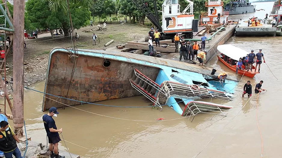 Naufragio de embarcación. | Foto: El Comercio