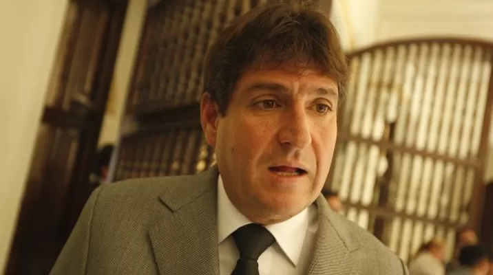 Burgomaestre señaló que se pretendía regularizar 26 colegios del distrito Burgomaestre señaló que se pretendía regularizar 26 colegios del distrito