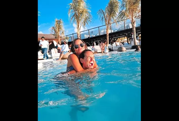 Alessandra Fuller disfrutó de este viaje de ensueño junto a su mamá