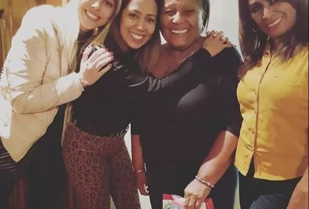 Alondra García Miró cumpleaños Doña Peta