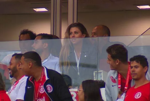 Alondra García Miró alentó así a Paolo Guerrero en su regreso a las canchas