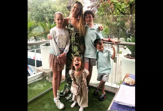 'Amigas y rivales': el nuevo look de Michelle Vieth que sorprende en redes