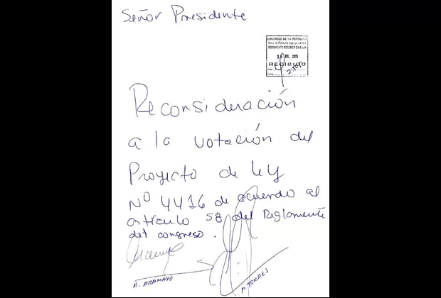 Aramayo y Torres piden reconsiderar votación de reforma sobre inmunidad parlamentaria