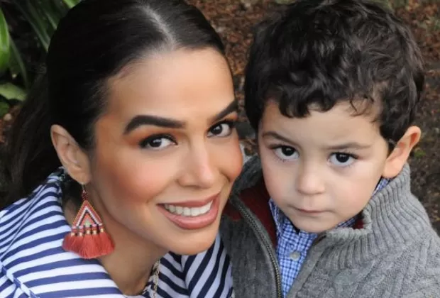 Instagram: Biby Gaytán fue captada así por su hija junto a uno de sus gemelos