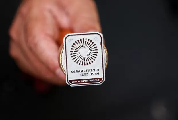 Bicentenario: emitirán sellos postales por los 200 años de nuestra independencia