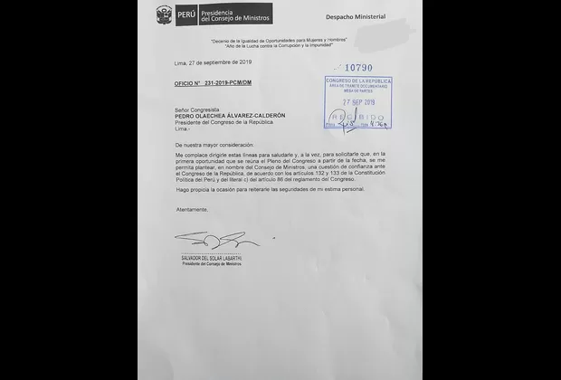 Del Solar presentó documento para plantear cuestión de confianza ante el Congreso
