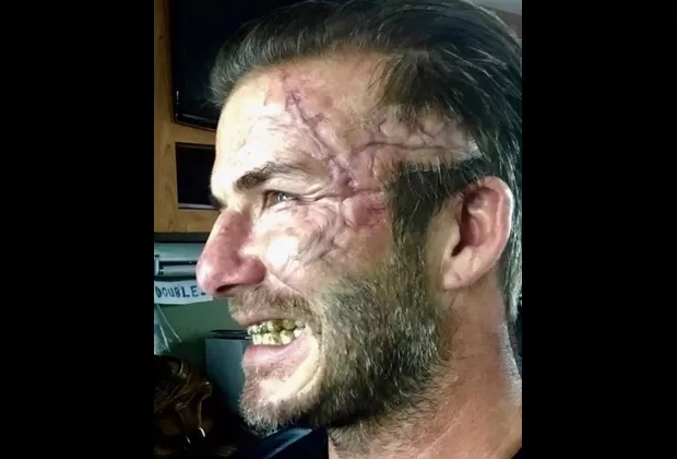 David Beckham publicó fotografía con enorme 'cicatriz' en el rostro