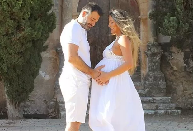 Delly Madrid dio a luz a sus mellizas Galla y Cloe