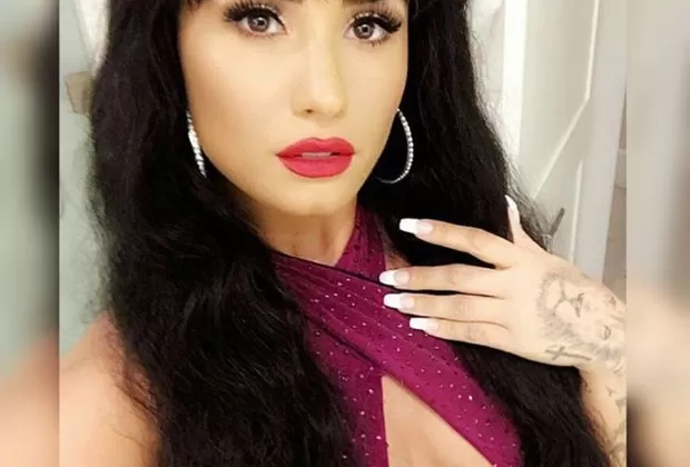 Demi Lovato como Selena
