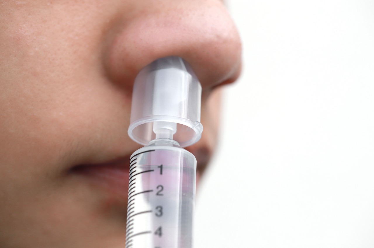 Cómo hacer el lavado nasal con jeringa y cuáles son sus beneficios? -  América Noticias