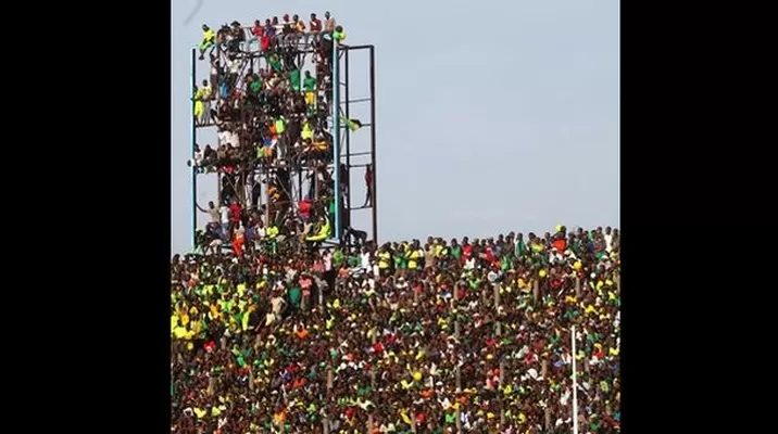 15 muertos en estadio del Congo por estampida humana 15 muertos en estadio del Congo por estampida humana